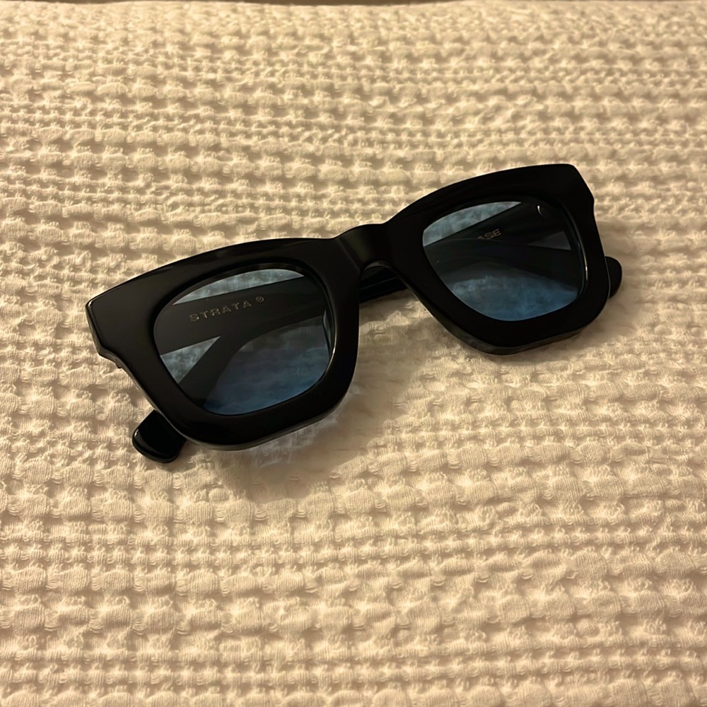 Strata +/+ glasses Roadcase